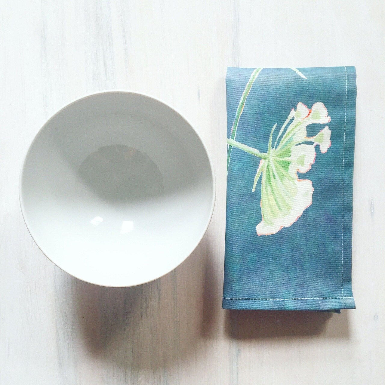 Edge Collections - 20" x 20" - Multi - Artistic Foldable Napkins for Table Décor